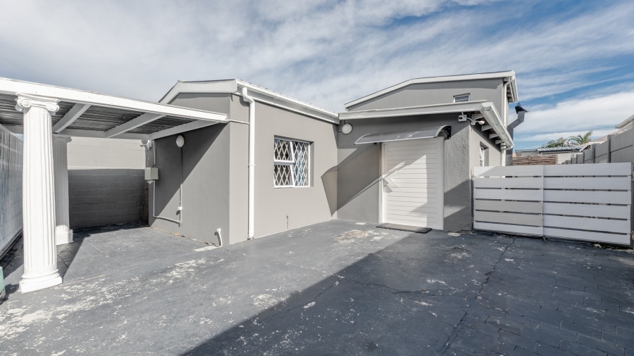 To Let 2 Bedroom Property for Rent in Avondale Western Cape